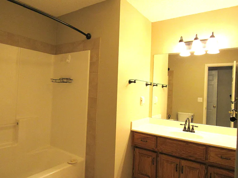 15146 Glenwood Ave #15146 — Photo 16