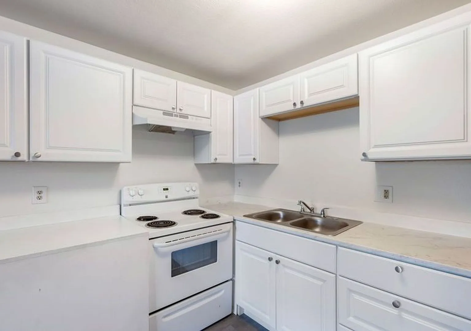 Oak Terrace Apartments — Photo 4