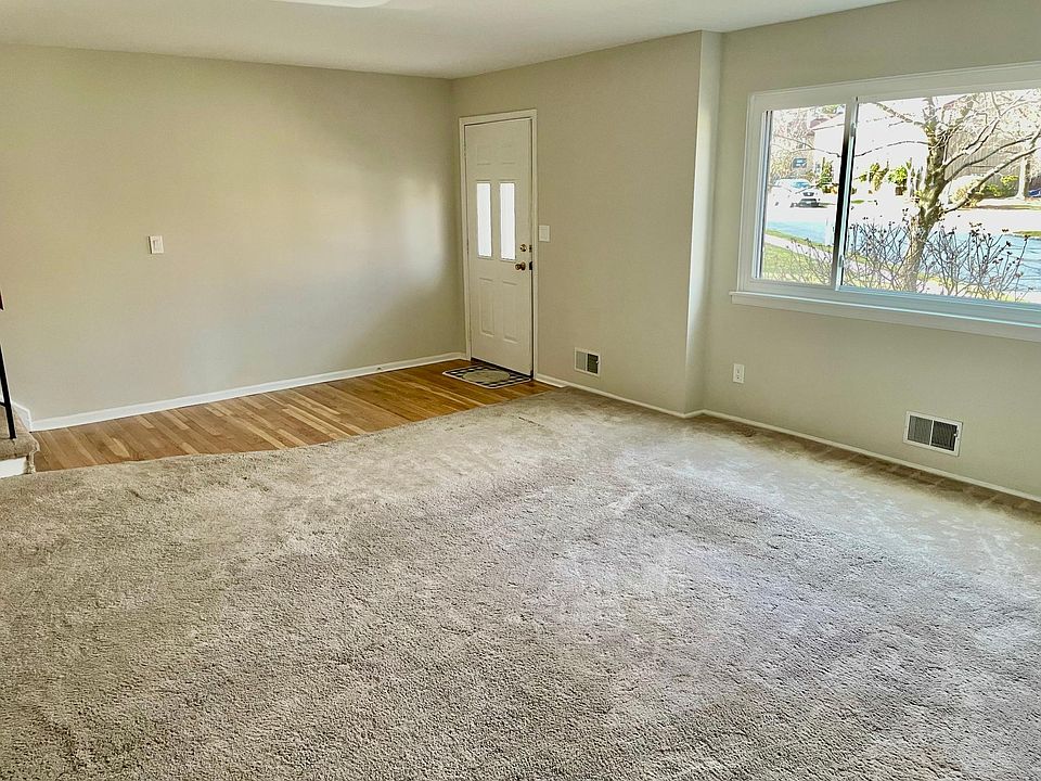 Entrance to living room