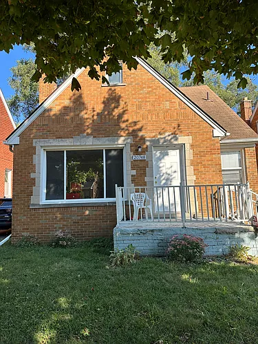 20748 Cyman Ave Photo 1