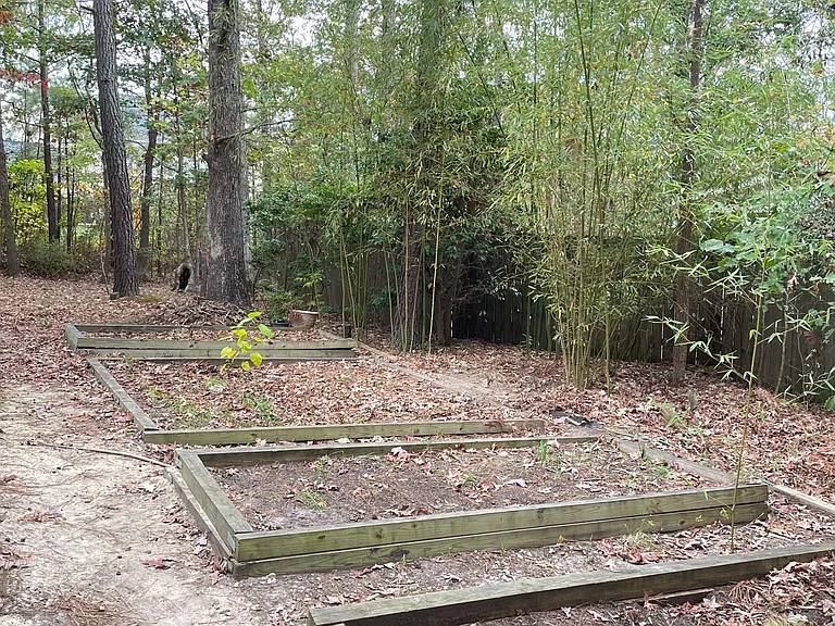 325 Catlin Rd — Photo 24
