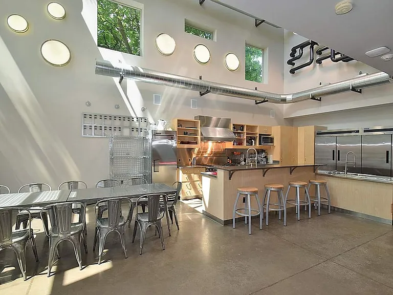 817 E Nora Ave — Photo 14