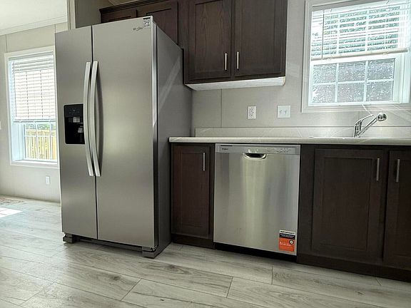 3rd image of 64 N 2nd Rangeway