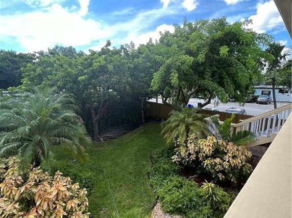 811 NE 14th Pl APT 7