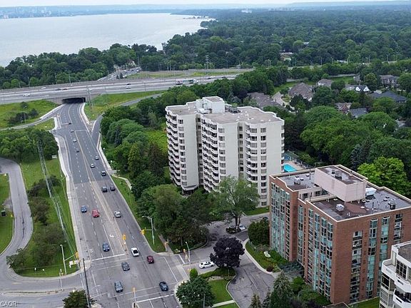 4th image of 1201 N Shore Blvd E #405