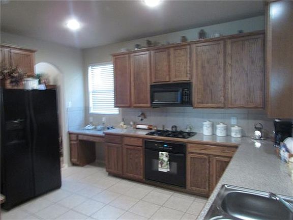 4th image of 2020 Ashbourne Dr