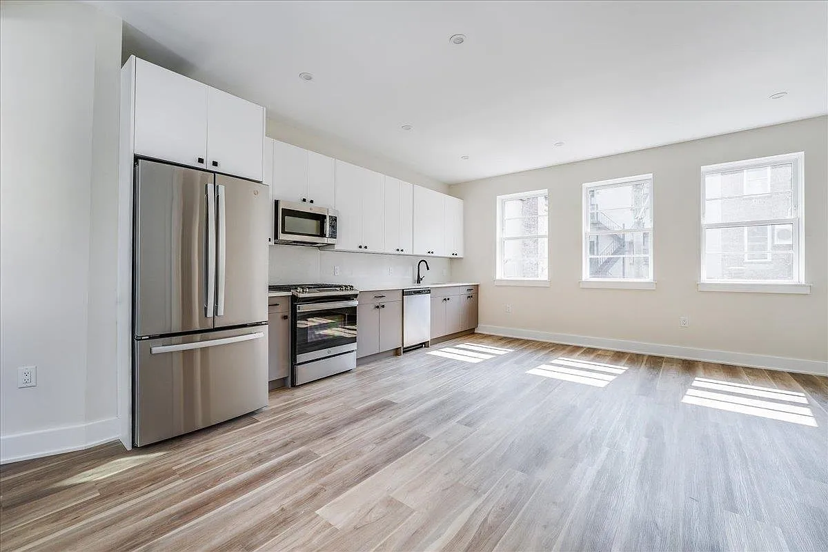 Hoboken House — Photo 1