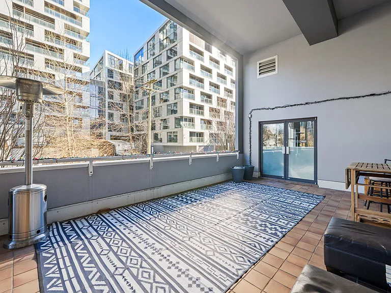1500 Howe St #902 — Photo 16