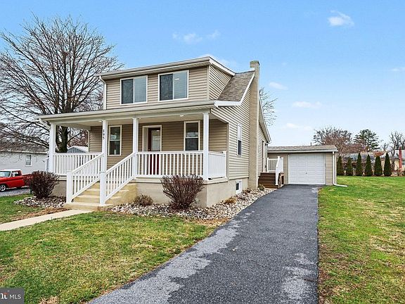 2nd image of 105 Hutton Rd