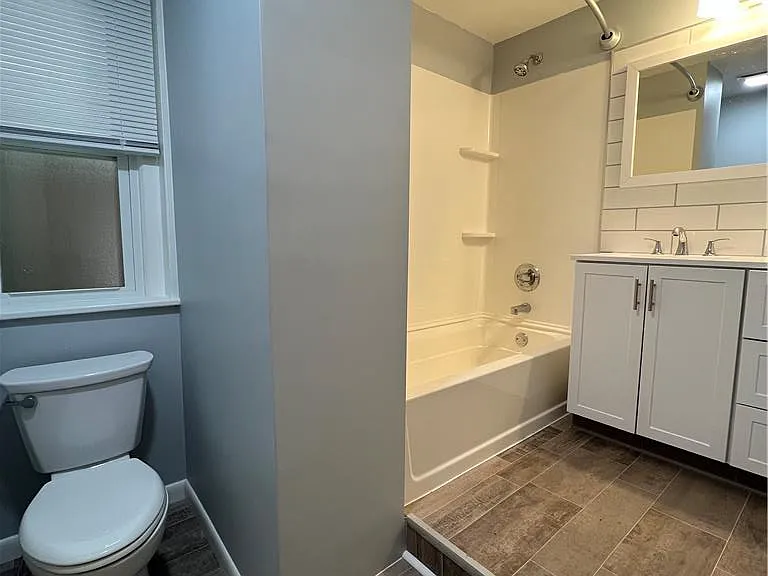 161 S Main St #201 — Photo 17