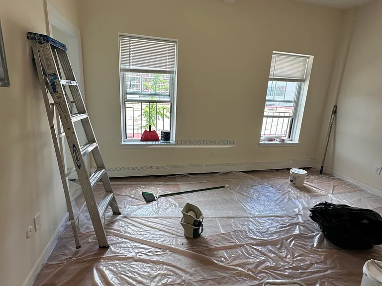 180 N Beacon St #11 — Photo 4