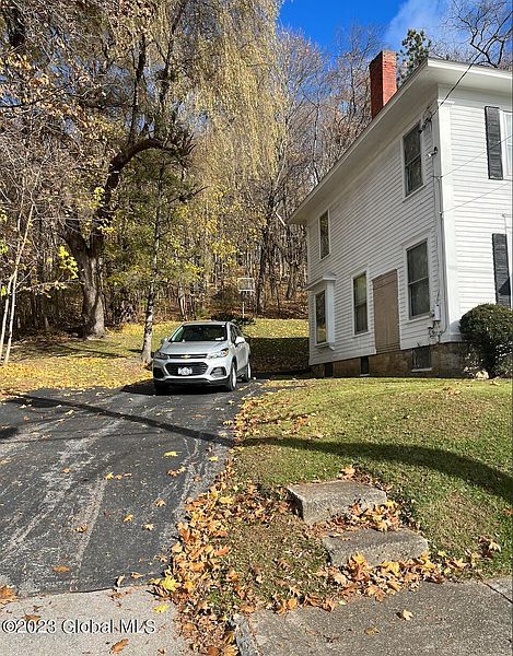 4th image of 25 Phillips Street