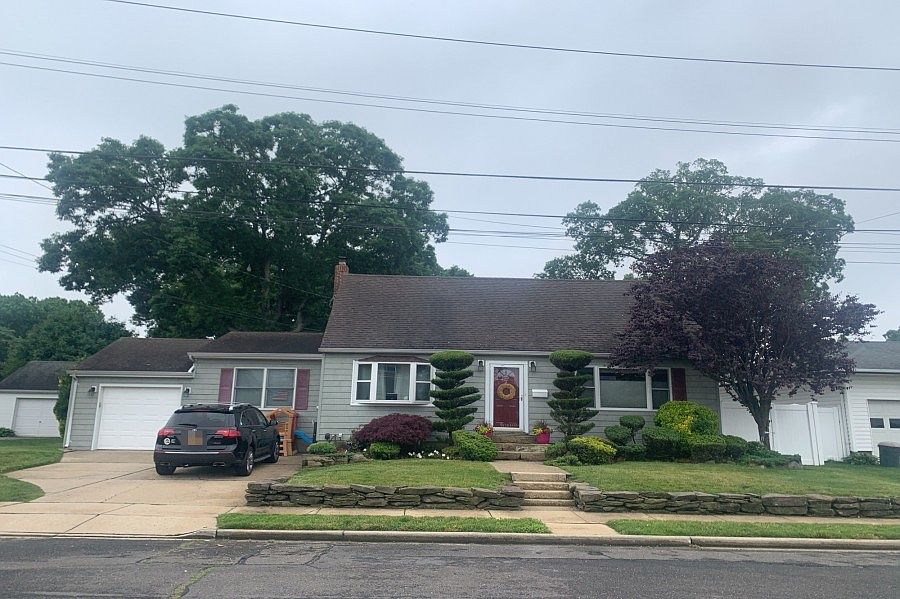 1st image of 36 Radcliffe Ave