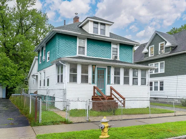 26 Denton Cir, Springfield, MA 01104