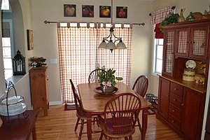 4th image of 6 Sienna Dr