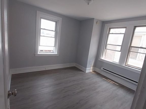 5th image of 129 E Roosevelt Blvd #6