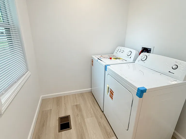 601 E Gum St #A — Photo 5