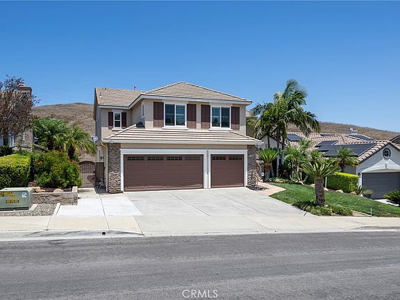 2nd image of 2080 Vista Del Sol