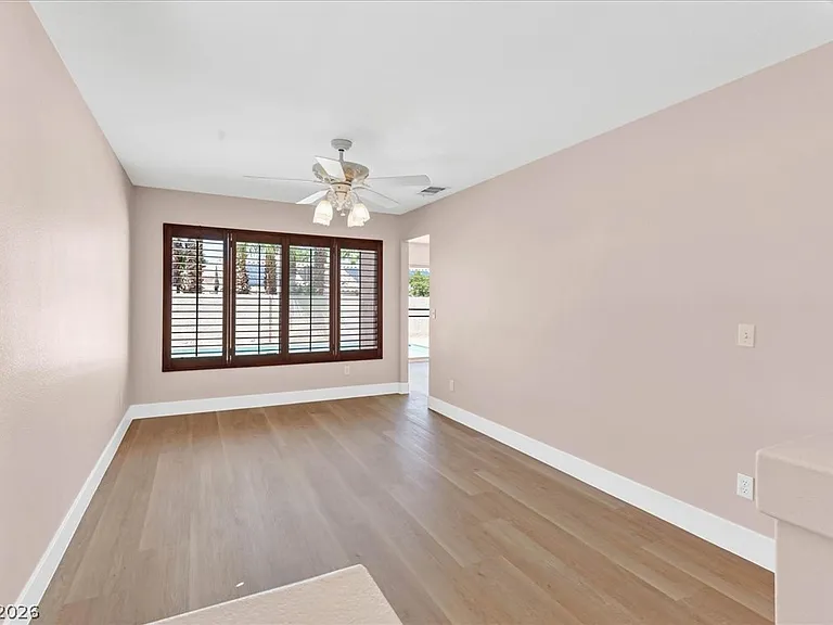 2704 Timber Crossing Ct — Photo 5