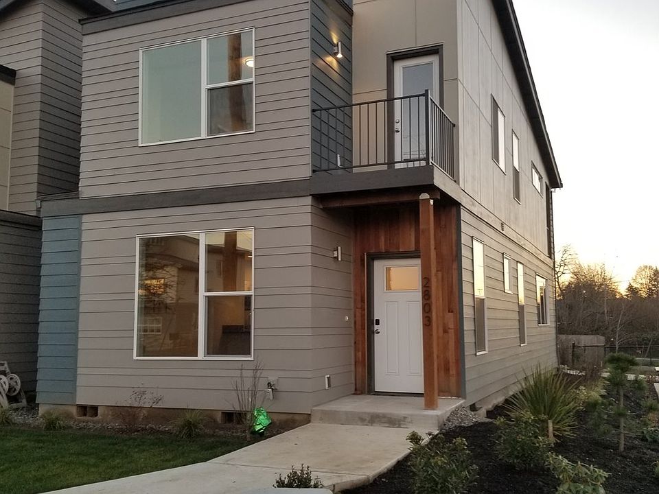 1st image of 2803 SE Brookwood Ave