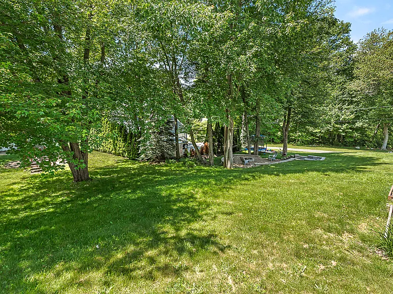 38 Idora Ave — Photo 37