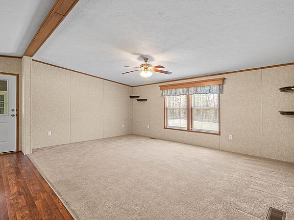 5th image of 559 Buskirk Rd