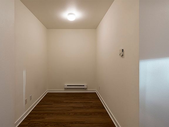 4th image of 525 1st Ave W APT 307