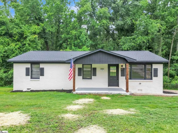 216 Ashcroft Dr, Greenwood, SC 29646