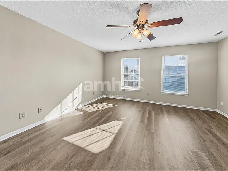 6711 Earlswood Dr — Photo 10