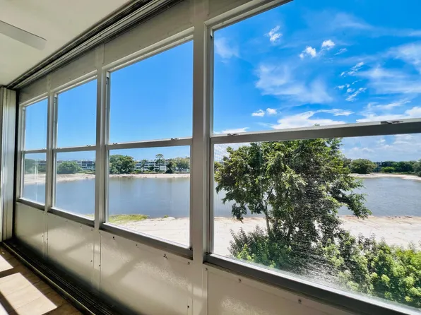 414 Greenbrier B, West Palm Beach, FL 33417