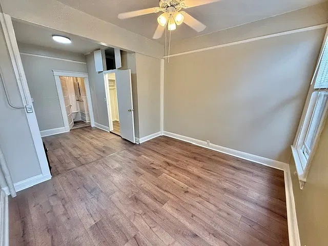 Studio, 350 sqft, $2,995 — Photo 3