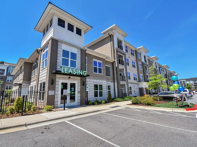 Pointe at Lake Crabtree Apartments — Photo 24