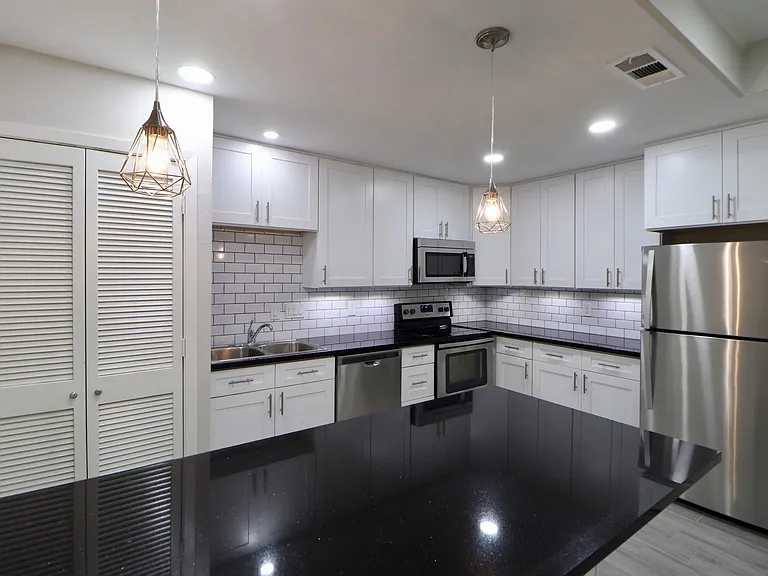 5929 Queensloch Dr #116 — Photo 3