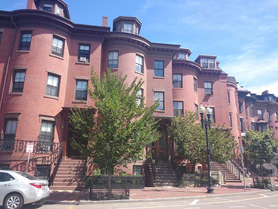 2nd image of 524 Massachusetts Ave APT 3