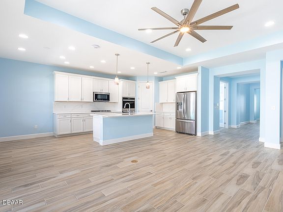 4th image of 740 Chill St