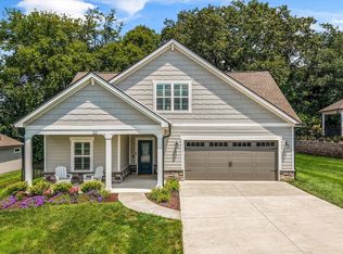 153 Cedar Branch Trl, Lenoir City, TN 37772