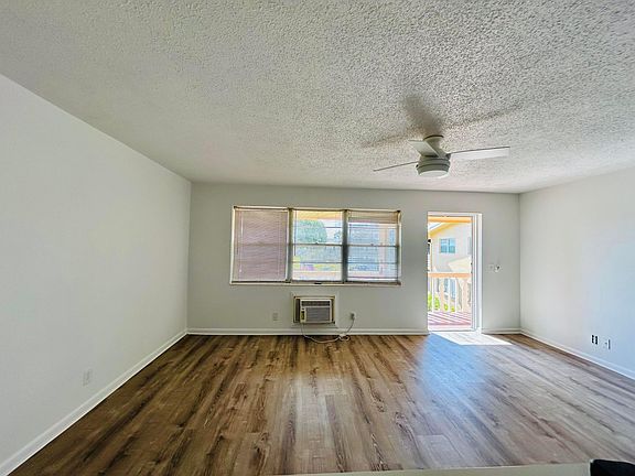 3rd image of 74 Camden C
