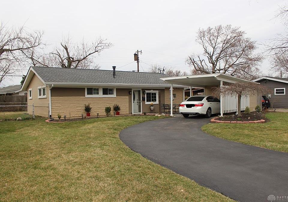 1st image of 479 Crystal Dr