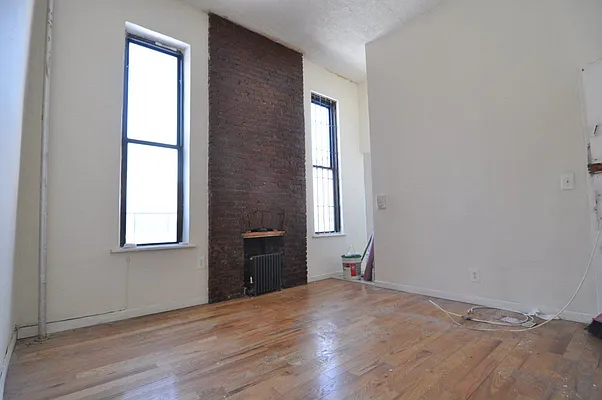 Rented by Bohemia Realty Group | media 32