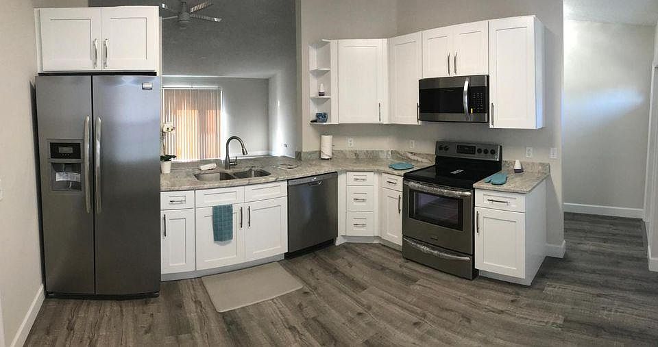 1st image of 1006 SW Mantilla Ave