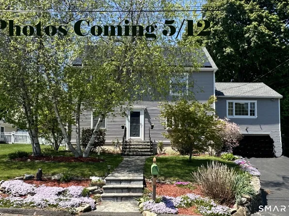 7 Merrill Road, Trumbull, CT 06611