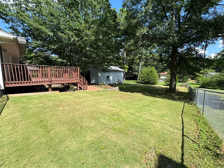 2323 Applewood Dr — Photo 33