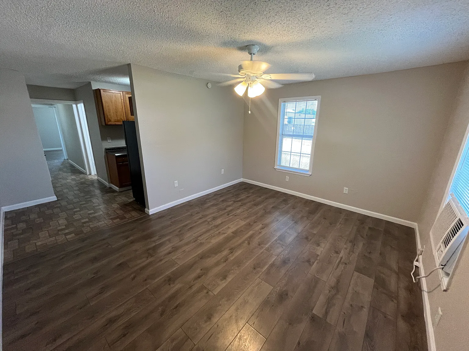 2 bed, 720 sqft, $1,160 — Photo 3