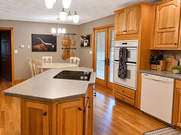 5th image of 1116 Broadleaf Rd