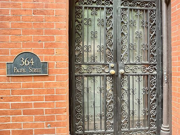 2nd image of 364 Pacific St #2