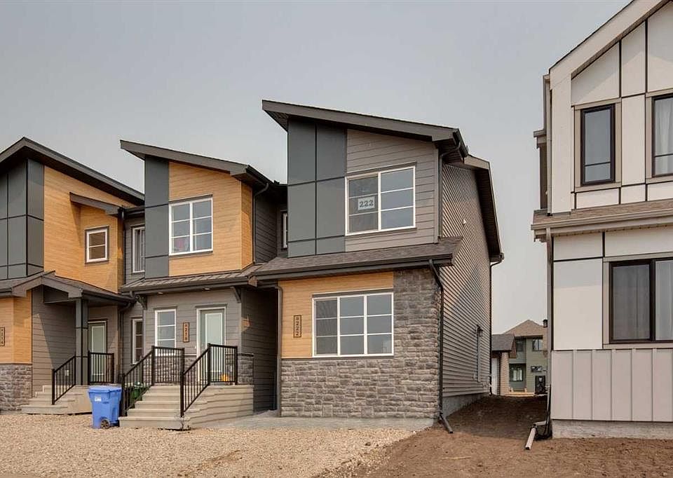 1st image of 222 W Heartwood Parade SE