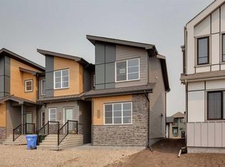 222 W Heartwood Parade SE, Calgary, AB T3M2K1