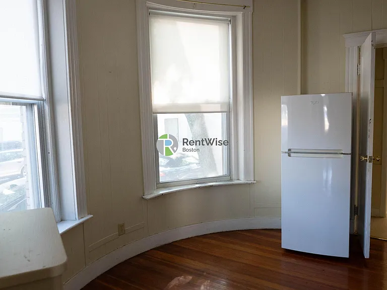 1114-1118 Commonwealth Ave — Photo 17
