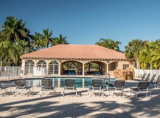 241 SW 192nd Ter, Pembroke Pines, FL 33029