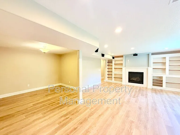 14317 NE 40th Cir — Photo 28